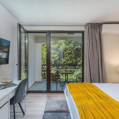 Lägenhet Just Renovated Stylish 2 Bedrooms Only A Few Steps From The Beach! *